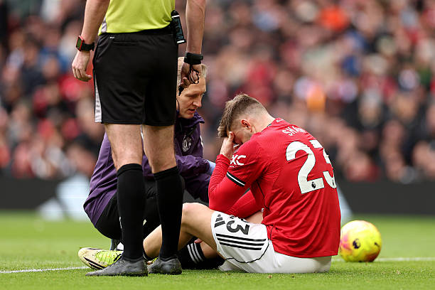 Ảnh bài viết Luke Shaw gục ngã đầy trớ trêu sau lời khen của Carrick