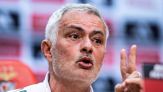 Ảnh bài viết Mourinho dọa đuổi học trò xúc phạm Vinicius