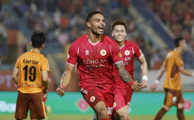 Ảnh bài viết Chuỗi bất bại của CAHN báo hiệu ngôi vương sớm định đoạt