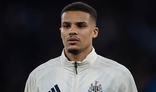 Malick Thiaw nằm trong tầm ngắm của Manchester United.