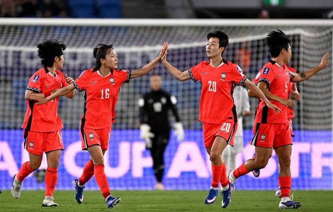 Ảnh bài viết Thắng Iran 3-0, nữ Hàn Quốc chiếm ngôi đầu bảng A