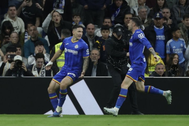 Martin Satriano ghi b&agrave;n thắng duy nhất trận đấu.