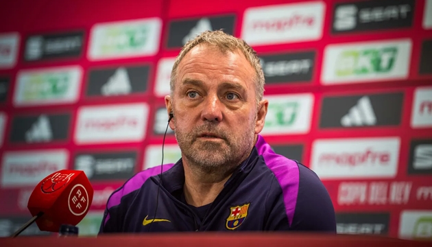 Hansi Flick nỗ lực giúp Barca lội ngược dòng trước Atletico.