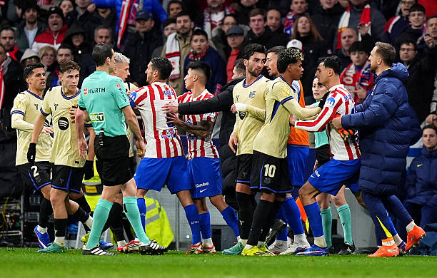 Barca buộc phải thắng với c&aacute;ch biệt &iacute;t nhất 4 b&agrave;n nếu muốn ngược d&ograve;ng.