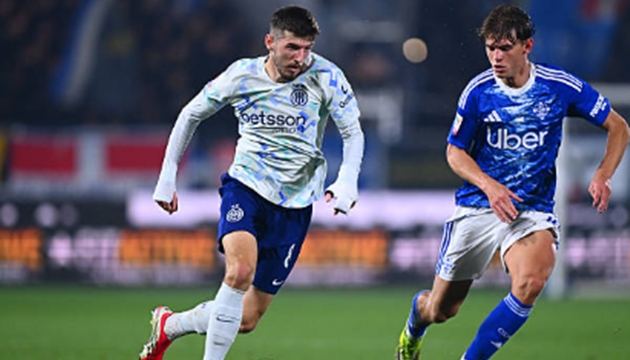 Como v&agrave; nỗ lực đ&aacute;nh bại Inter ở b&aacute;n kết lượt đi Coppa Italia.