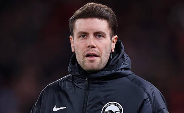 Fabian Hurzeler chỉ tr&iacute;ch chi&ecirc;u tr&ograve; phạt g&oacute;c của Arsenal.