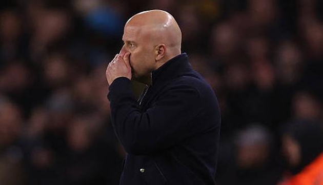 Arne Slot thất vọng với trận thua của Liverpool.