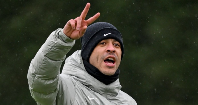 Rosenior muốn Chelsea tăng tốc trong giai đoạn quan trọng n&agrave;y.