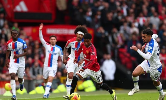 Amad Diallo là kiểu cầu thủ leo biên.