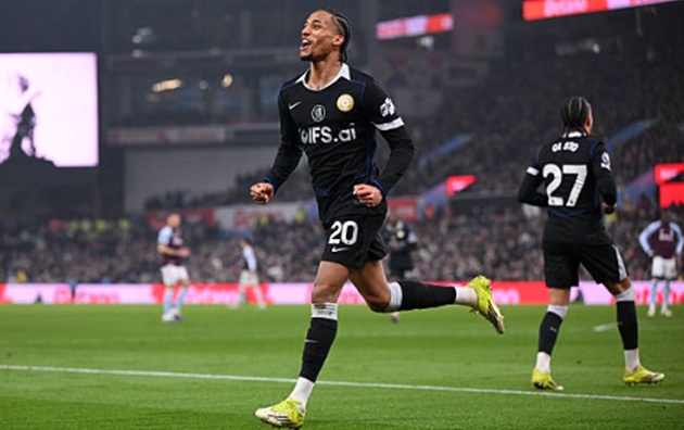 Joao Pedro (9.5): Cầu thủ xuất sắc nhất trận đấu. Dù bỏ lỡ cơ hội đánh đầu sớm, Pedro trở lại mạnh mẽ với một cú hat-trick đẳng cấp.