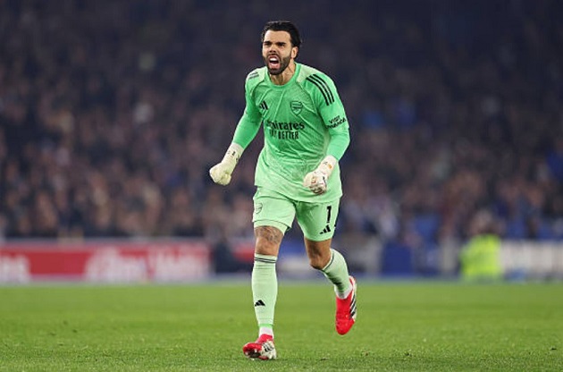 Mắc sai lầm nghi&ecirc;m trọng đầu trận nhưng may mắn được Gabriel sửa sai. Sau đ&oacute; lấy lại b&igrave;nh tĩnh v&agrave; kiểm so&aacute;t v&ograve;ng cấm tốt.