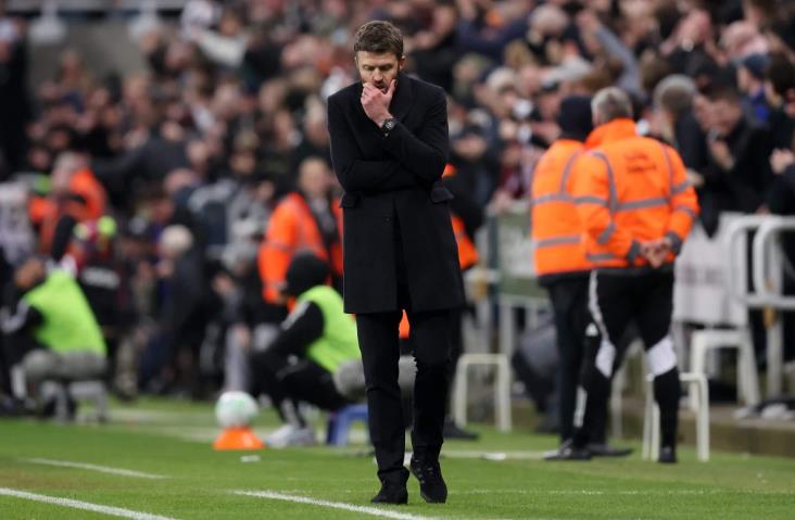 Carrick c&ograve;n nhiều việc phải l&agrave;m.