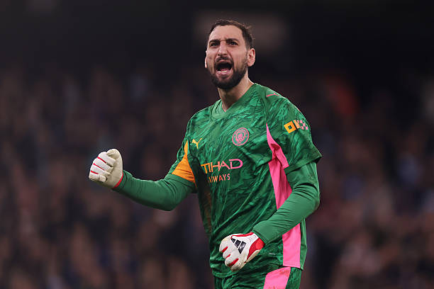 Gianluigi Donnarumma — 6.3: Gần như không phải đổ mồ hôi trong 45 phút đầu tiên. Anh hoàn toàn bất lực trước pha dứt điểm quá xuất sắc của Morgan Gibbs White và cú sút xa từ Elliot Anderson.