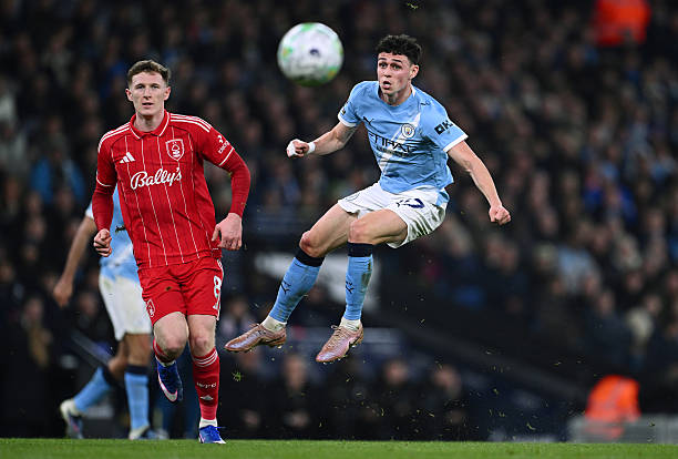 Phil Foden — 6.4: Gây thất vọng trong tình huống dàn xếp dẫn đến bàn gỡ hòa của Anderson. Tỏ ra hời hợt trong việc lùi về kèm người và khiến toàn đội phải trả giá đắt trước khi bị rút khỏi sân.