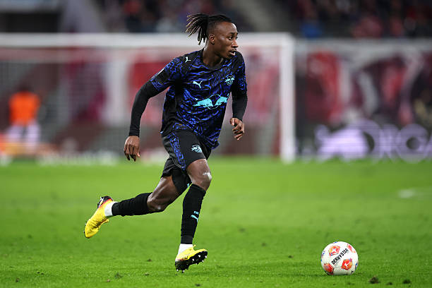 Diomande là mục tiêu khả thi hơn so với Olise.