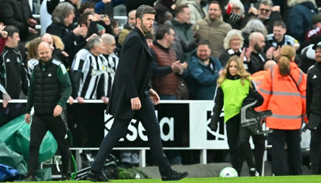 Ảnh bài viết Đã đến lúc Michael Carrick dùng máy sấy tóc để cứu vãn Top 4