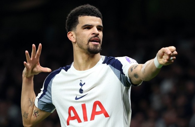 Solanke ghi b&agrave;n thắng duy nhất cho Tottenham.