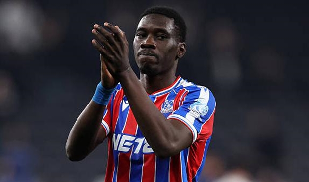 Ismaila Sarr gieo sầu cho Tottenham.