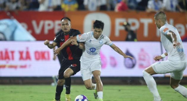 H&agrave;ng thủ l&agrave; tử huyệt của Ninh B&igrave;nh.