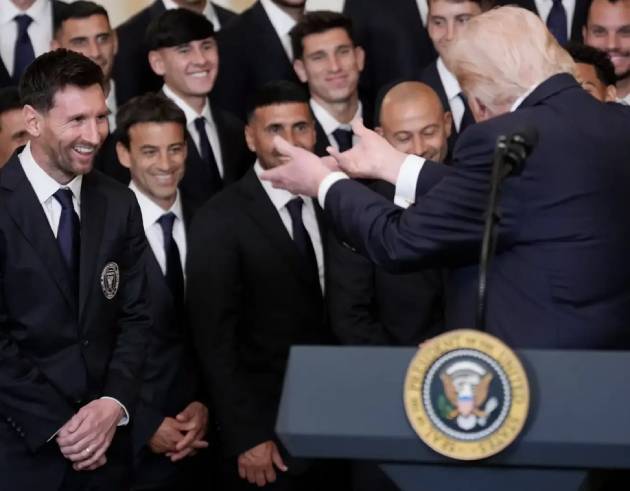 Ảnh bài viết Phản ứng của Messi khi Tổng thống Trump nhắc tên Ronaldo