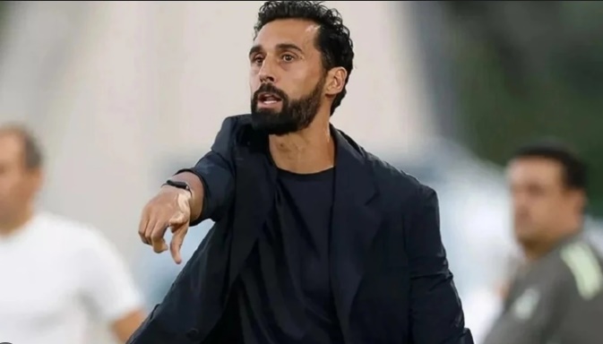 &Aacute;p lực khổng lồ đang đ&egrave; nặng l&ecirc;n vai Arbeloa.