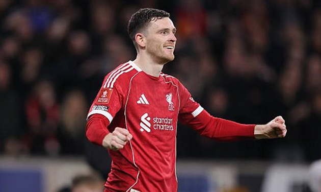 Andrew Robertson h&agrave;i l&ograve;ng với trận thắng của Wolves.