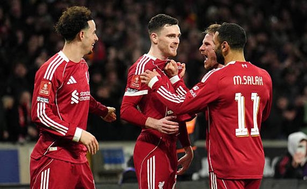 Liverpool kh&ocirc;ng gặp nhiều kh&oacute; khăn để đ&aacute;nh bại Wolves.