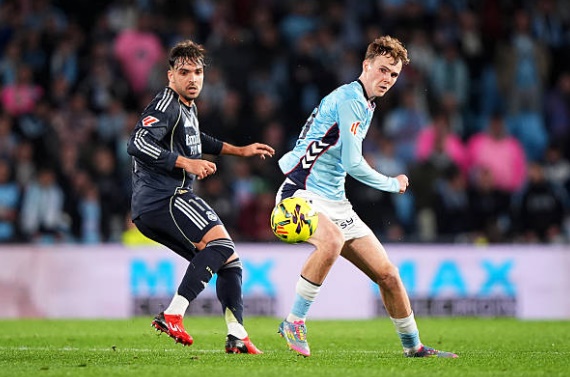 Raul Asencio - 7.1 điểm: D&ugrave; nhận một thẻ v&agrave;ng v&agrave; c&oacute; khoảnh khắc mất tập trung dẫn đến b&agrave;n thua của đội nh&agrave; khi kh&ocirc;ng theo s&aacute;t Borja Iglesias, nhưng nh&igrave;n chung Asencio vẫn c&oacute; một m&agrave;n tr&igrave;nh diễn chấp nhận được. Cầu thủ trẻ n&agrave;y đ&atilde; nỗ lực sửa sai bằng nhiều pha cắt b&oacute;ng ch&iacute;nh x&aacute;c v&agrave; duy tr&igrave; được sự điềm tĩnh cần thiết trong phần lớn thời gian thi đấu.