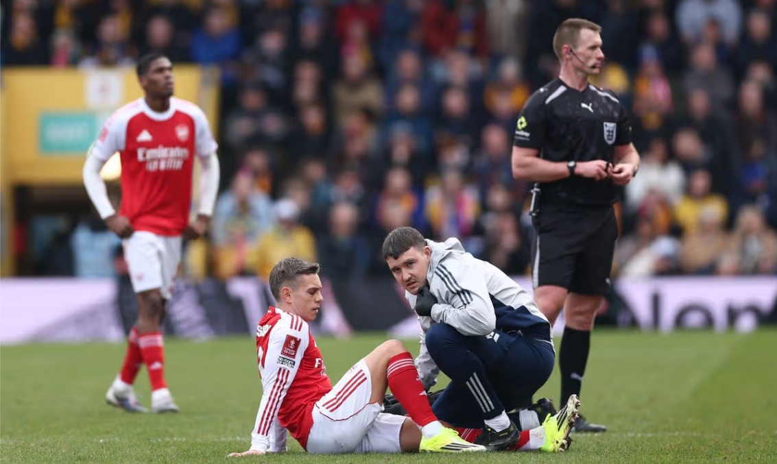 Ảnh bài viết Arsenal lo sốt vó vì Trossard chấn thương tại FA Cup