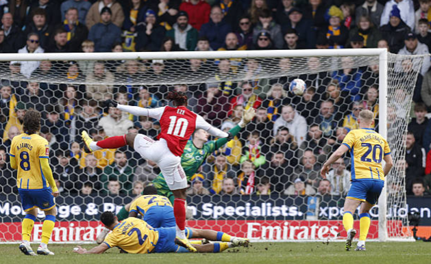 Eberechi Eze (8/10): Vào sân thay Havertz khi Arsenal đang nỗ lực tìm bàn thắng quyết định. Anh đã tự mình làm điều đó bằng một cú dứt điểm tuyệt đẹp. Anh thực sự rất có duyên với FA Cup.

Jurrien Timber (7/10): Vào sân thay Salmon nhằm củng cố hàng phòng ngự theo ý đồ của Arteta.

Jaden Dixon (7/10): Ra mắt Arsenal sau chấn thương của Calafiori. Thi đấu rất chuyên nghiệp và đáng khen ngợi.

Bukayo Saka (6/10): Vào sân thay cho Dowman. Có một cú sút cận thành bị Roberts cản phá.