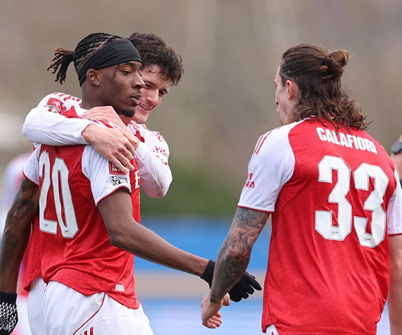 Ph&aacute;o thủ đ&atilde; gi&agrave;nh v&eacute; đi tiếp ở FA Cup.