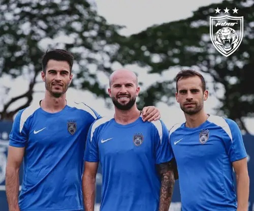 JDT khẳng định sẽ đồng h&agrave;nh c&ugrave;ng c&aacute;c cầu thủ.