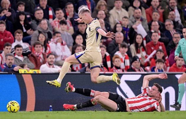 Dani Olmo - 6.6: Xoay sở kh&eacute;o l&eacute;o trong phạm vi hẹp v&agrave; tạo ra một số khoảng trống. Tuy nhi&ecirc;n, ngo&agrave;i những pha xử l&yacute; kỹ thuật, anh bị c&aacute;c cầu thủ xứ Basque phong tỏa kh&aacute; chặt chẽ.