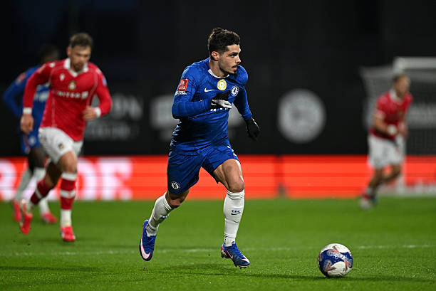 Pedro Neto - 6 điểm: Không phải lúc nào thần may mắn cũng mỉm cười với Neto, tiêu biểu là pha dứt điểm dội xà ngang ở phút 89 - tình huống lẽ ra đã có thể sớm định đoạt trận đấu. Dù vậy, anh vẫn nỗ lực khuấy đảo và tìm cách tạo ra sự khác biệt trong suốt cả trận.