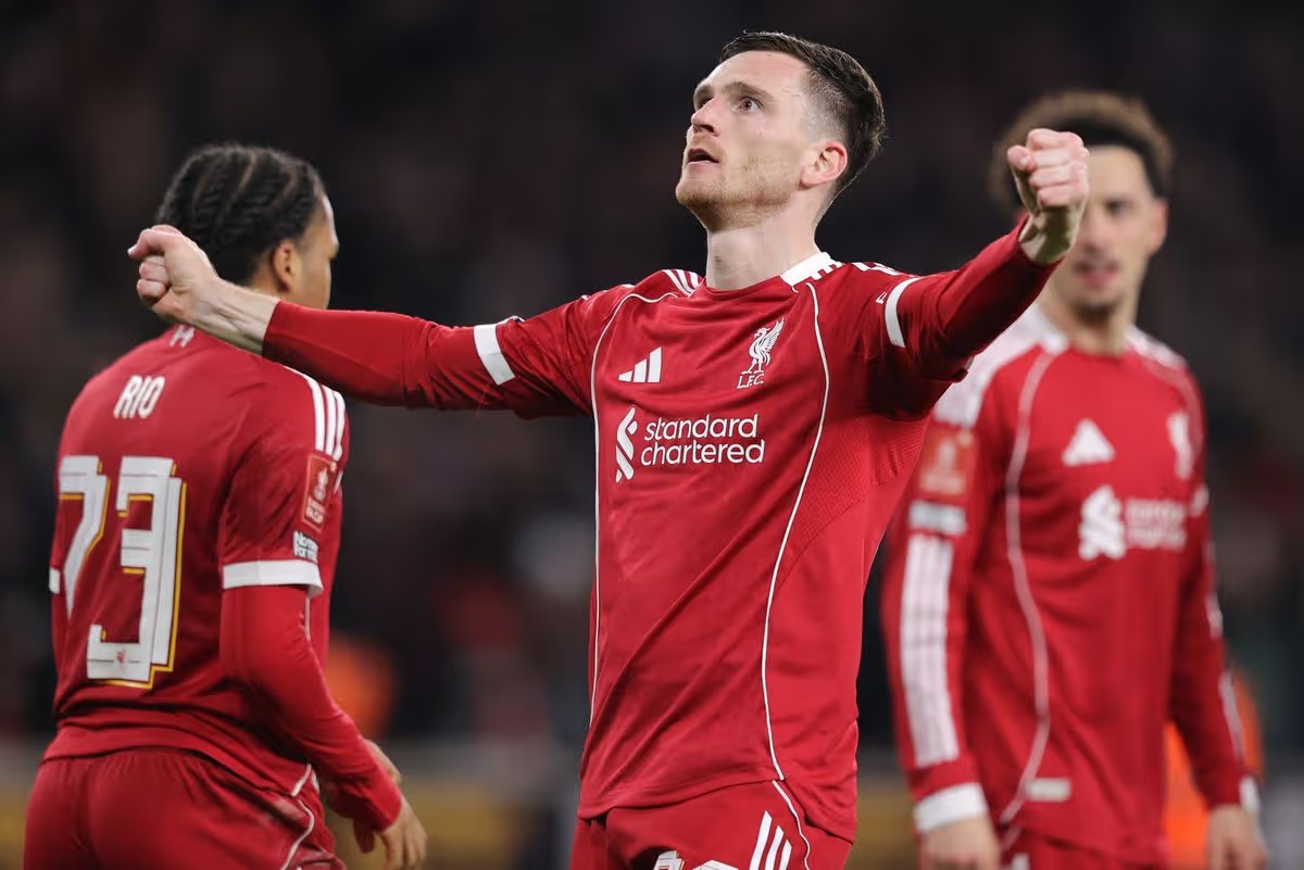 Andy Robertson muốn tiếp tục gắn b&oacute; với Liverpool.