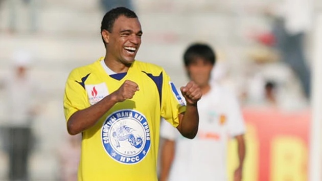 Denilson từng g&acirc;y sốt tại CLB Hải Ph&ograve;ng.