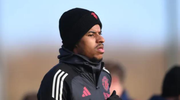 Ảnh bài viết Chấp nhận mất Rashford, Man Utd nhắm Iliman Ndiaye thay thế