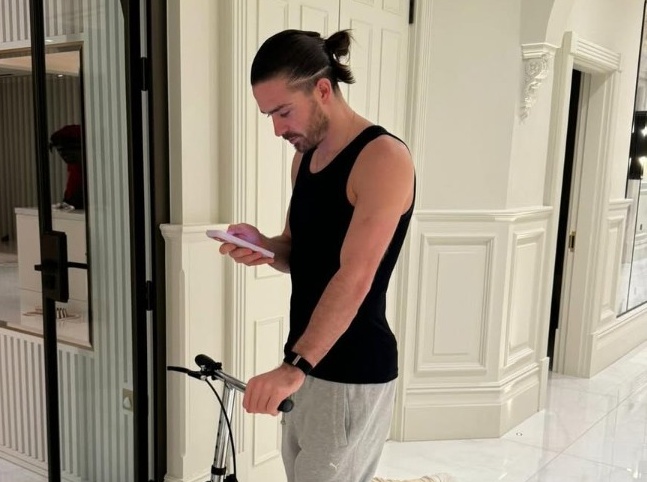 Ảnh bài viết Grealish khoe ảnh hồi phục sau 4 tuần lên bàn mổ