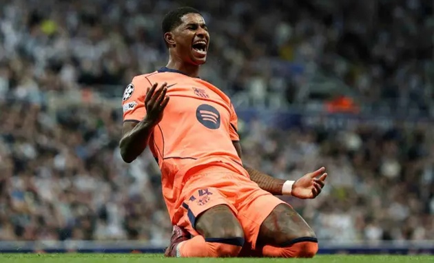 Ảnh bài viết Rashford trở lại nước Anh với trái tim thuộc về Barca