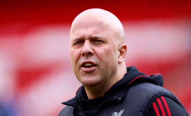 Slot được khuy&ecirc;n trở lại với Robertson.