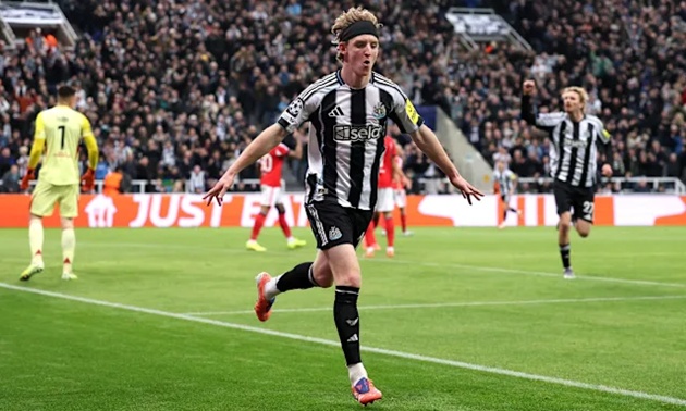 Gordon đang b&ugrave;ng nổ tại Champions League.