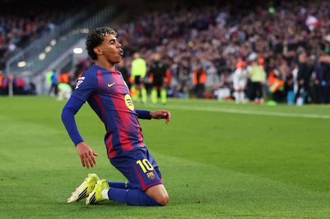 Yamal l&agrave; sản phẩm đ&agrave;o tạo xuất sắc của Barca.