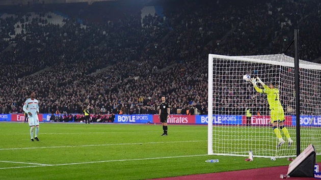 Ảnh bài viết Bi kịch Panenka và cái giá đắt cho sự kiêu ngạo của Ouattara