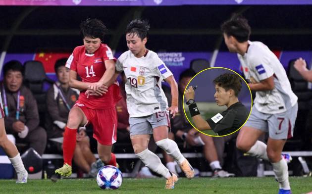 Trọng t&agrave;i L&ecirc; Thị Ly g&acirc;y tranh c&atilde;i trong trận thắng của Trung Quốc trước Triều Ti&ecirc;n.