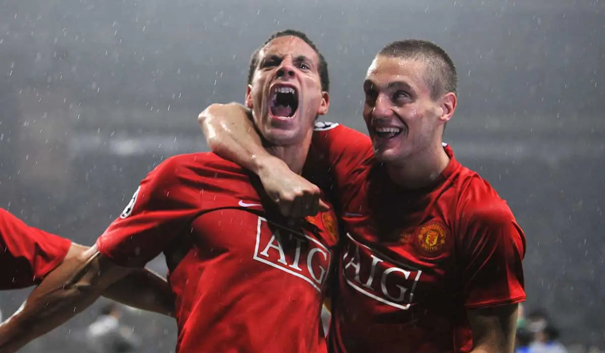 Đ&ecirc;m mưa Moscow v&agrave; vinh quang United.