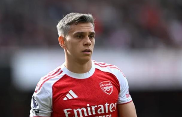 Trossard đ&atilde; giảm s&uacute;t phong độ.