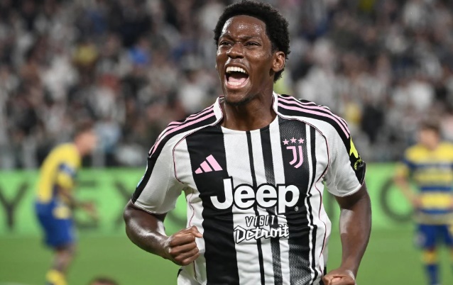 Ảnh bài viết Aston Villa tranh Jonathan David với Manchester United