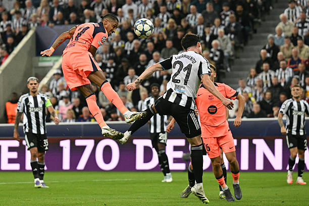 Barca chuẩn bị t&aacute;i đấu Newcastle trong khu&ocirc;n khổ v&ograve;ng 16 đội.