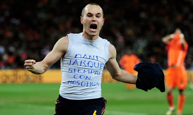  Iniesta từng gặp vấn đề về tinh thần.