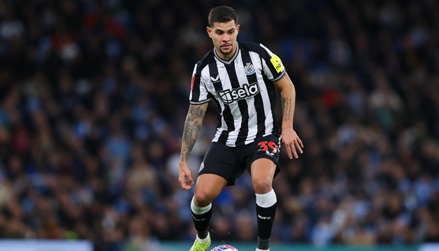 Sự g&oacute;p mặt của Bruno Guimaraes sẽ c&agrave;ng giải ph&oacute;ng Bruno Fernandes.